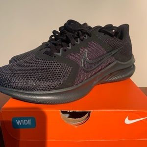 Woman’s Nike Downshifter 11 Wide